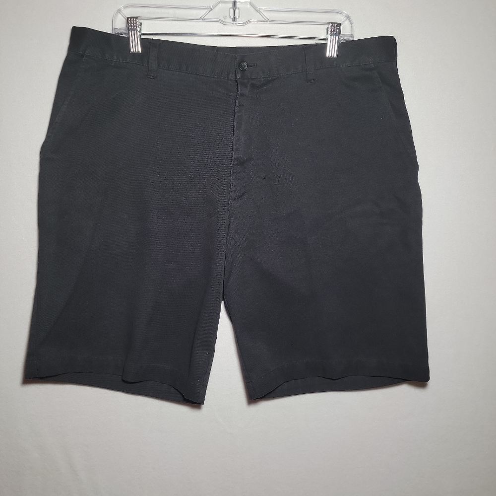 Doc & Amelia Shorts Men's Shorts Black.  Casual Polyester & Cotton Size 40.